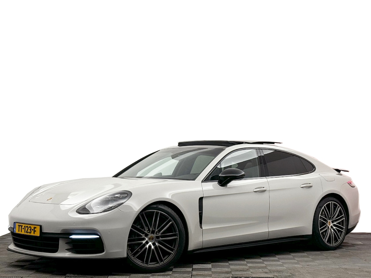 Porsche Panamera - 2.9 4 E-Hybrid 467pk Sport Chrono (carbon,panodak,sportuitlaat,matrix,burmester,360,sfeerv - AutoWereld.nl