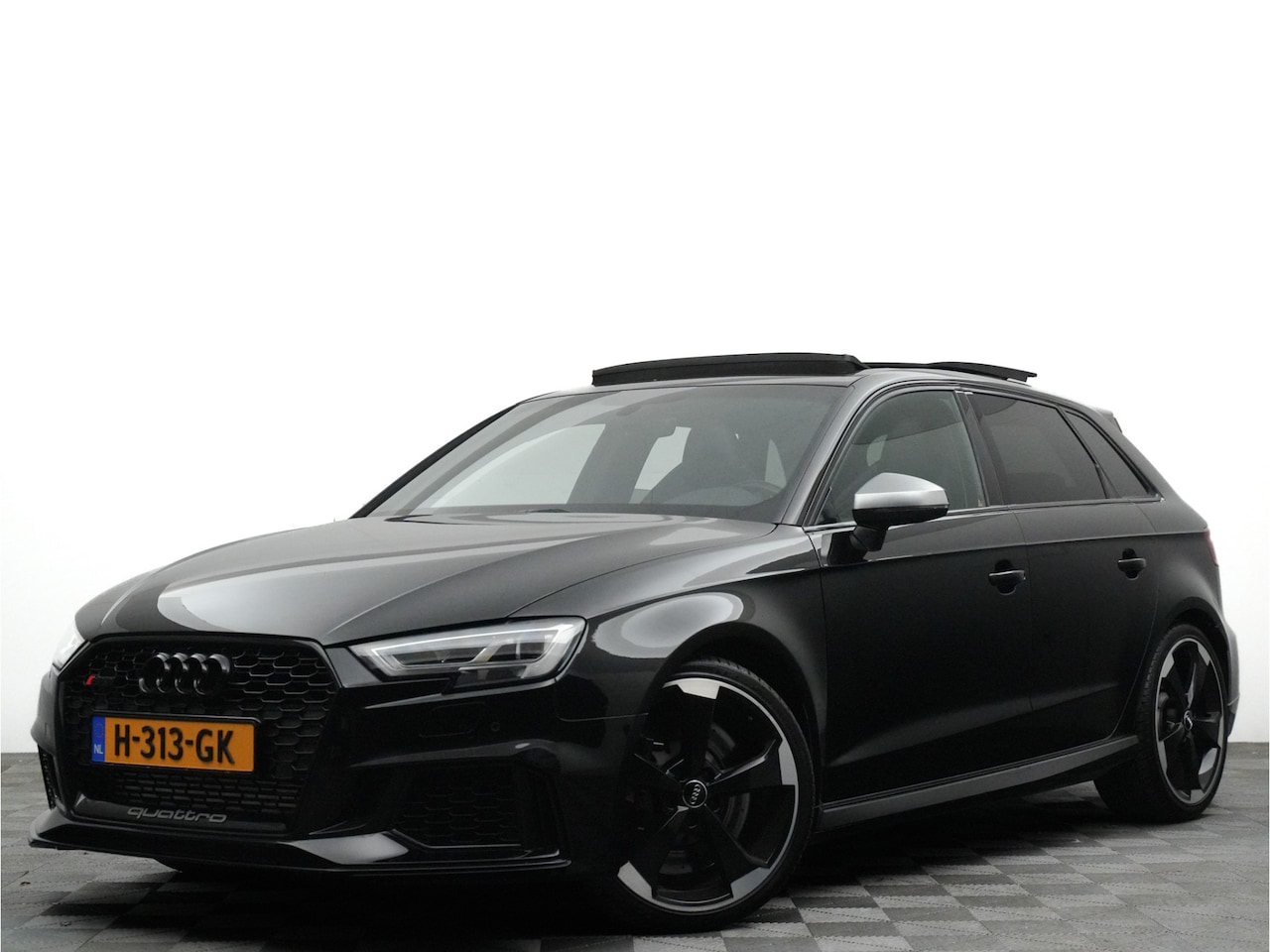 Audi A3 Sportback - 2.5 TFSI RS 3 550pk quattro (carbon intake,schaalstoelen,dealer-onderhouden) - AutoWereld.nl