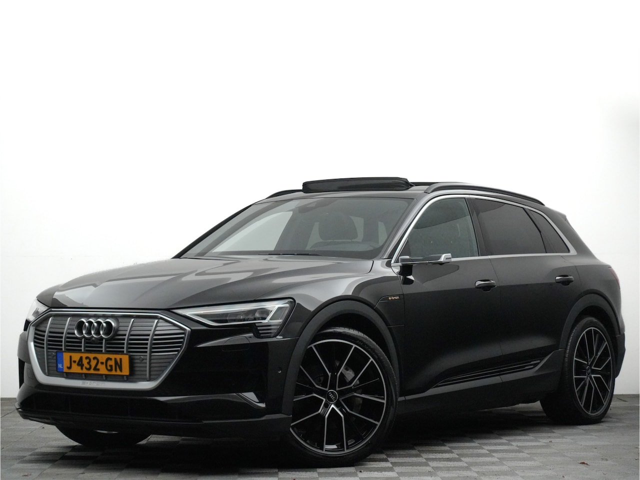 Audi e-tron - e-tron 55 quattro advanced S-line (nightvision,B&O,headup,matrix) - AutoWereld.nl