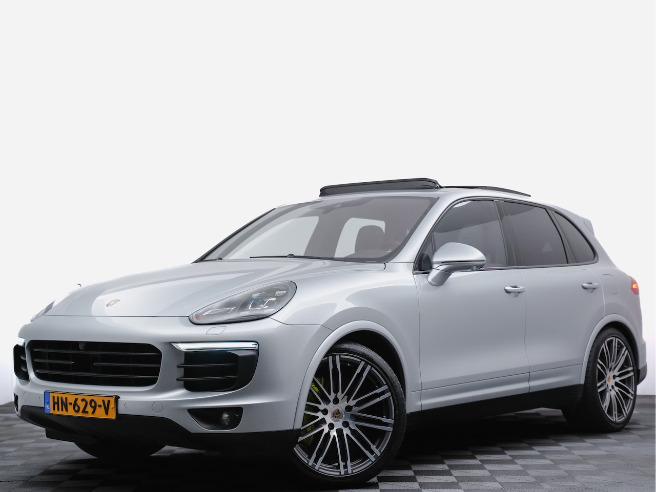 Porsche Cayenne - S 416pk 3.0 E-Hybrid (stoelventilatie,burmester,carbon,panodak,sportleer,matrix,alcantara - AutoWereld.nl