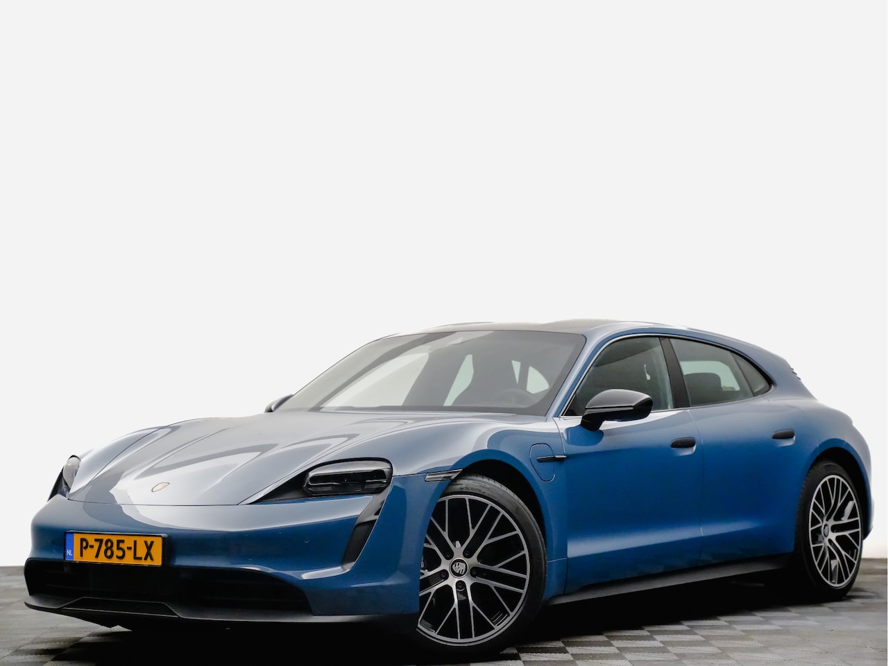 Porsche Taycan Sport Turismo - (carbon,sportleer,bose,sfeerverlichting,sportsound,accupakket,matrix) - AutoWereld.nl