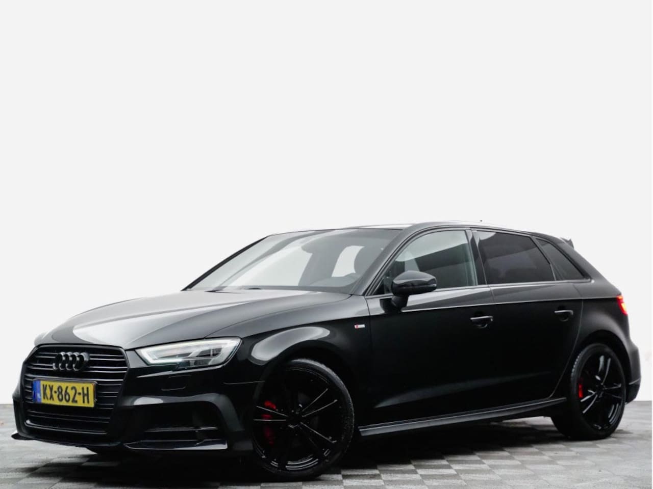 Audi A3 Sportback - 1.0 TFSI 120pk Aut7 S-line (leer,LED,stoelverw,keyless,privacy glass) - AutoWereld.nl