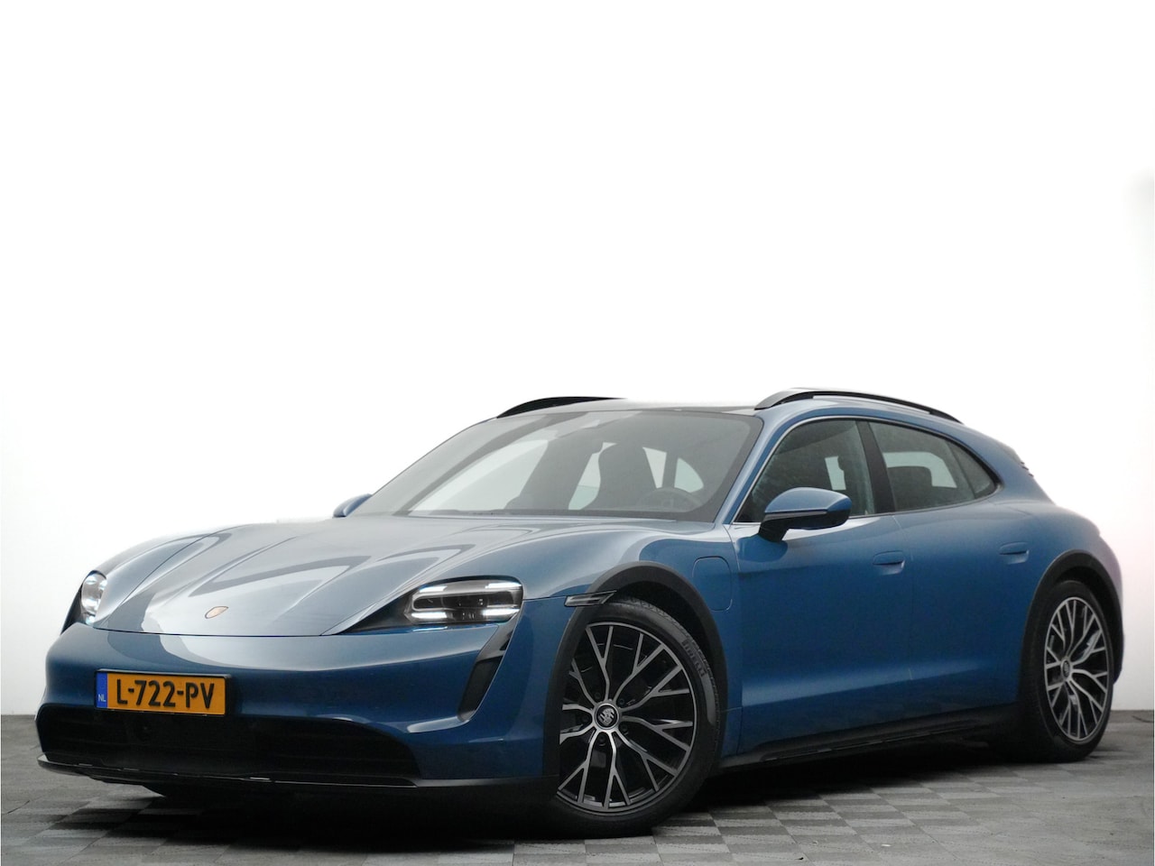 Porsche Taycan Cross Turismo - 4S Sport Chrono 93 kWh (panodak,sportleer,matrix,sportsound,360) - AutoWereld.nl