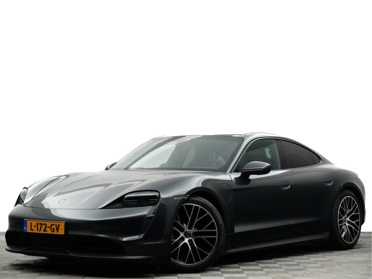 Porsche Taycan - Performance 84 kWh Sport Chrono (bose,panodak,stoelventilatie,luchtvering,360,lift) - AutoWereld.nl