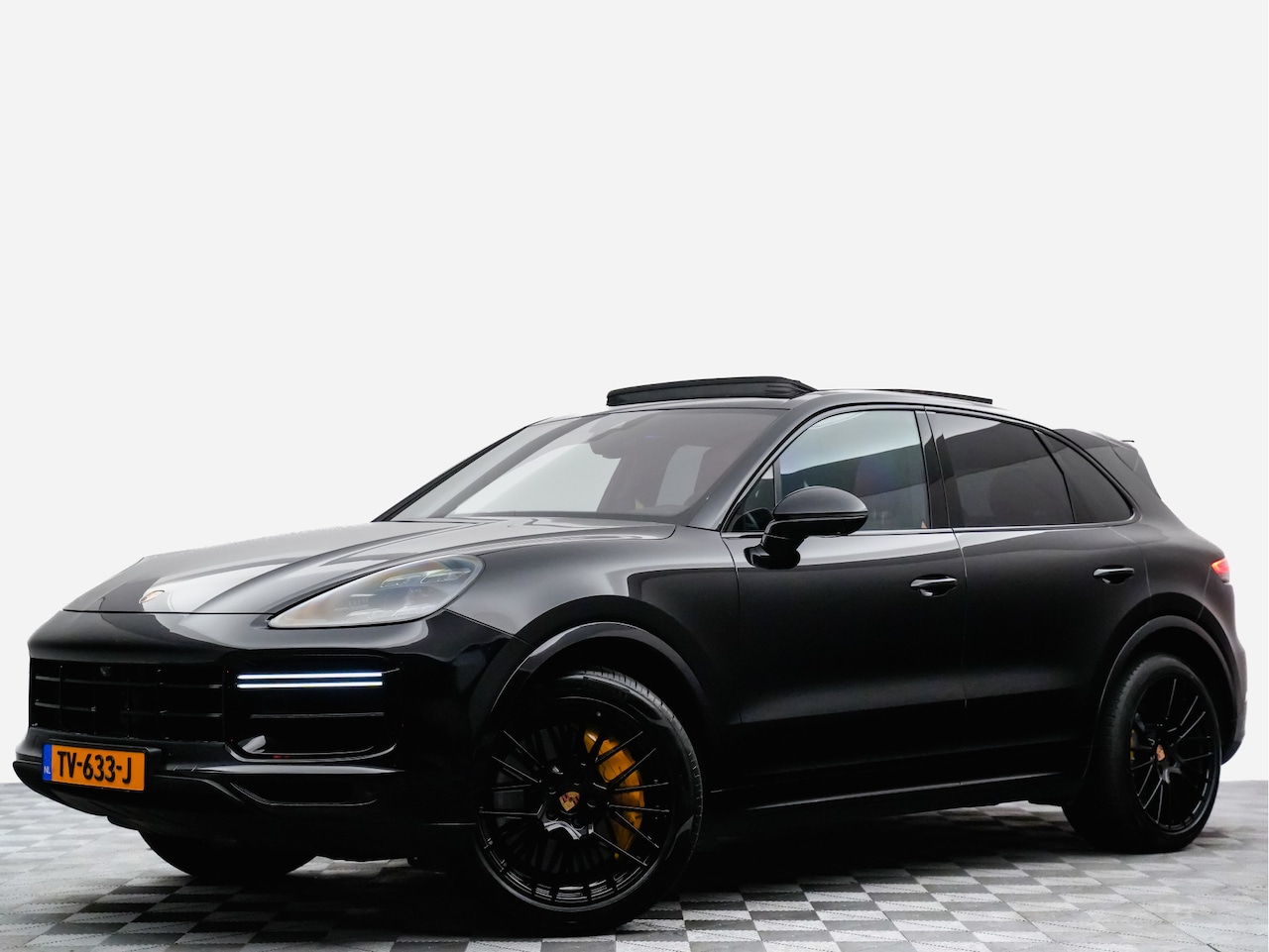 Porsche Cayenne - 4.0 Turbo 550pk Black Edition (nightvision,softclose,stoelventilatie,sfeerverlichting) - AutoWereld.nl