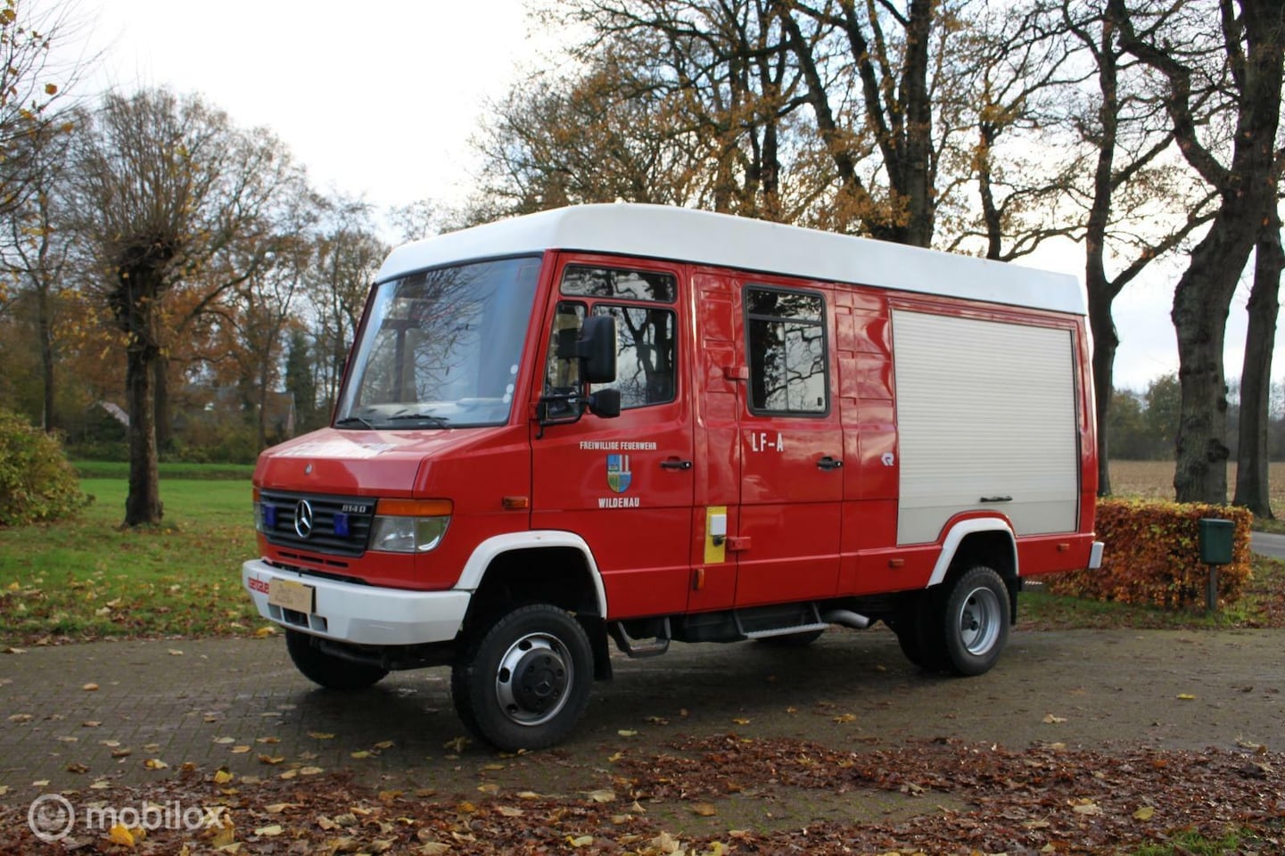 Mercedes-Benz 814 - 4x4 22.129 KM nieuw brandweer expeditie - AutoWereld.nl