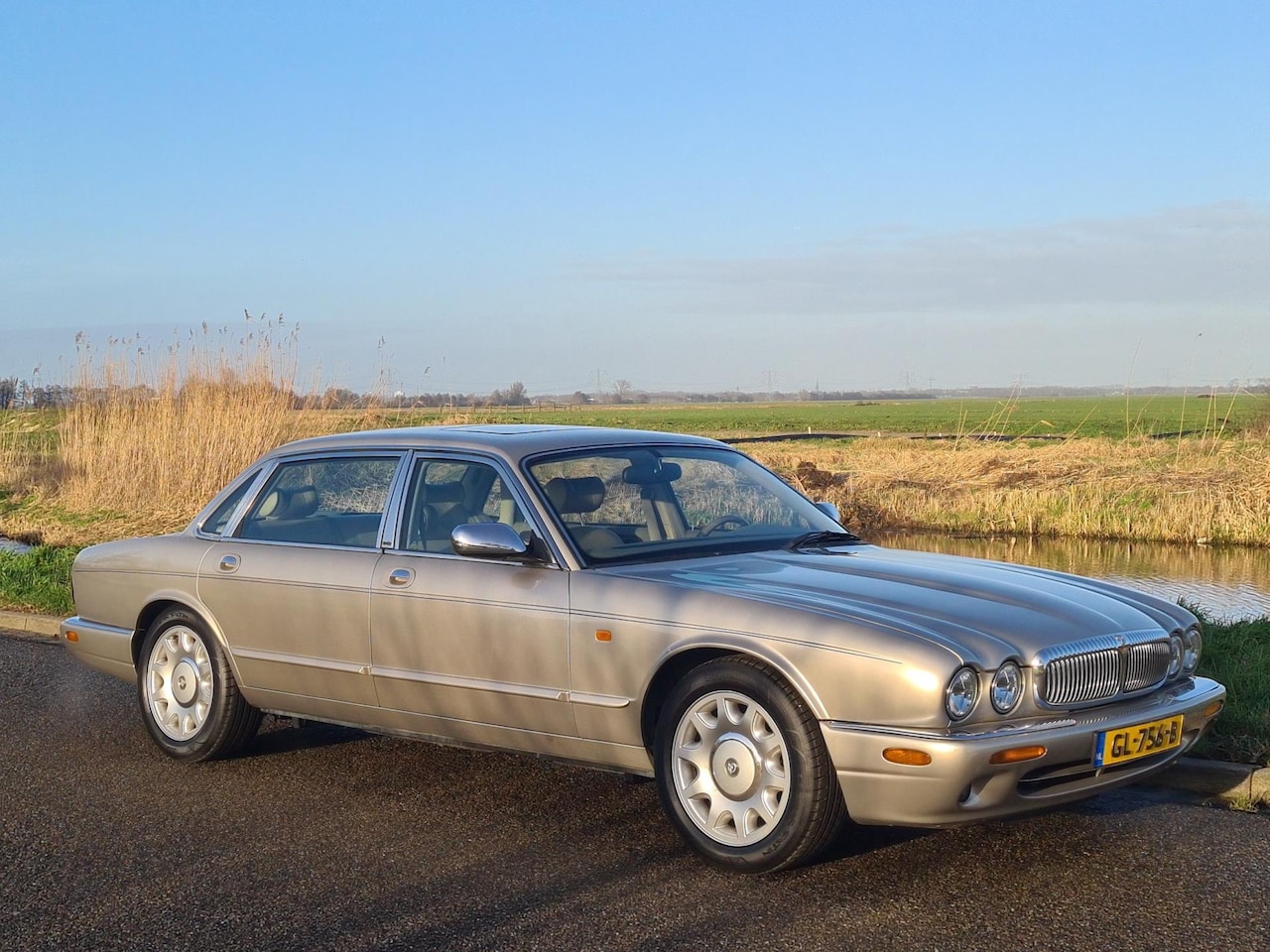 Daimler Super Eight - V8 (verlengde uitvoering) JAGUAR XJ - AutoWereld.nl