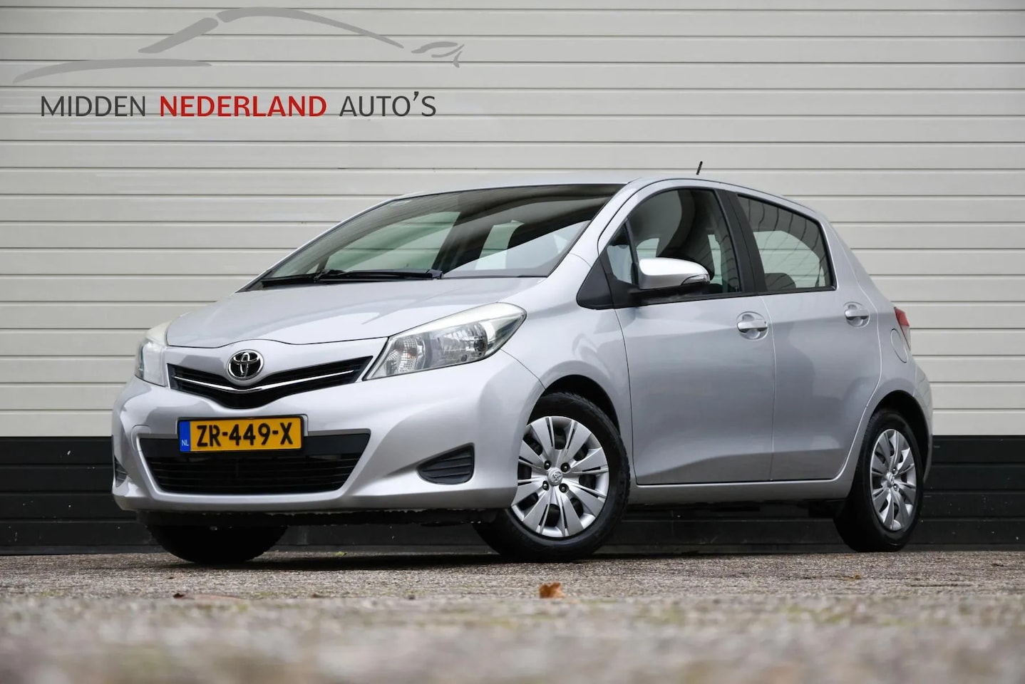 Toyota Yaris - 1.3 VVT-i * AUTOMAAT * ONDERHOUD HISTORIE * CAMERA * BLUETOOTH * - AutoWereld.nl