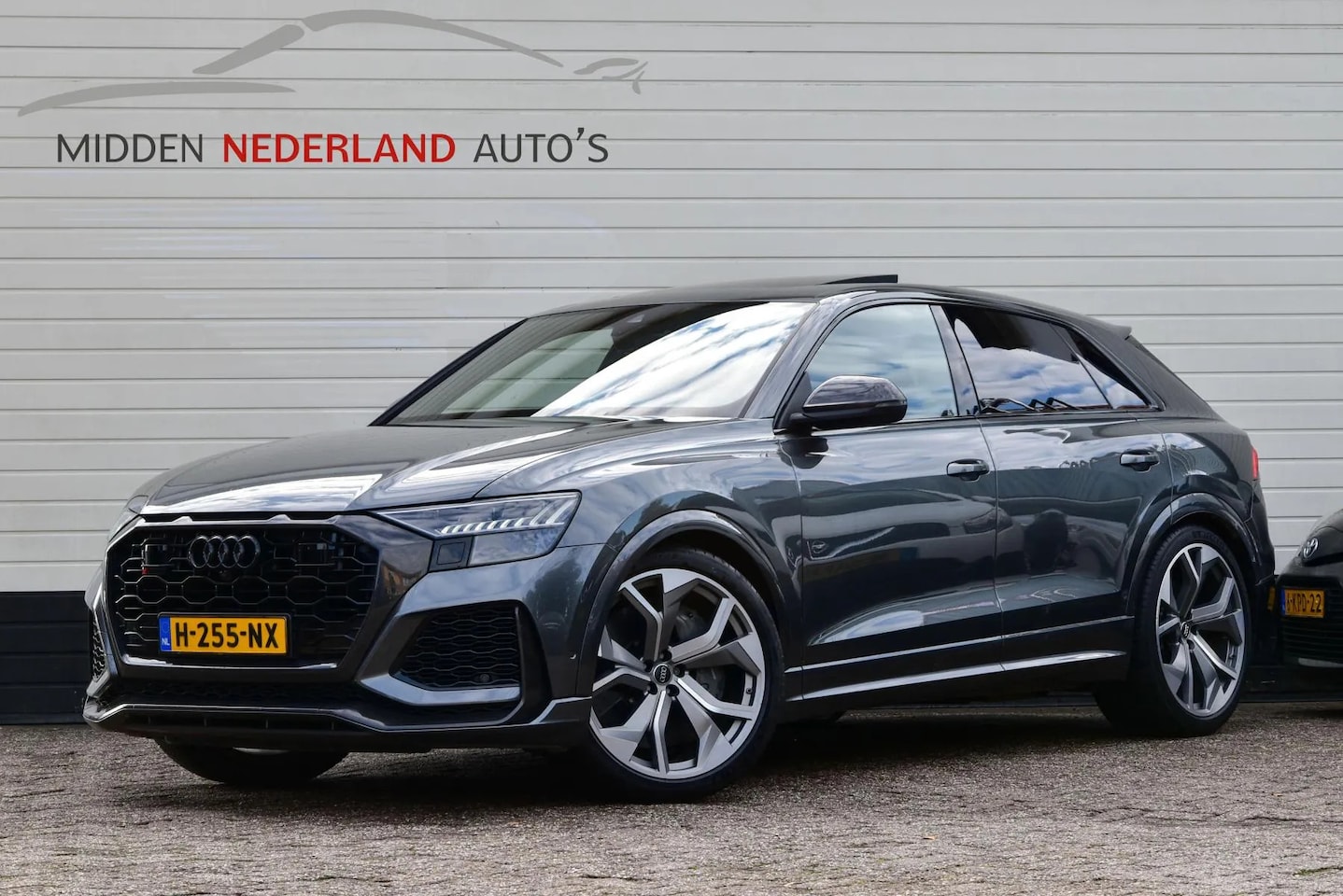 Audi Q8 - 4.0 TFSI RS Q8 quattro * DEALER ONDERHOUDEN * KERAMISCH * CARBON * - AutoWereld.nl