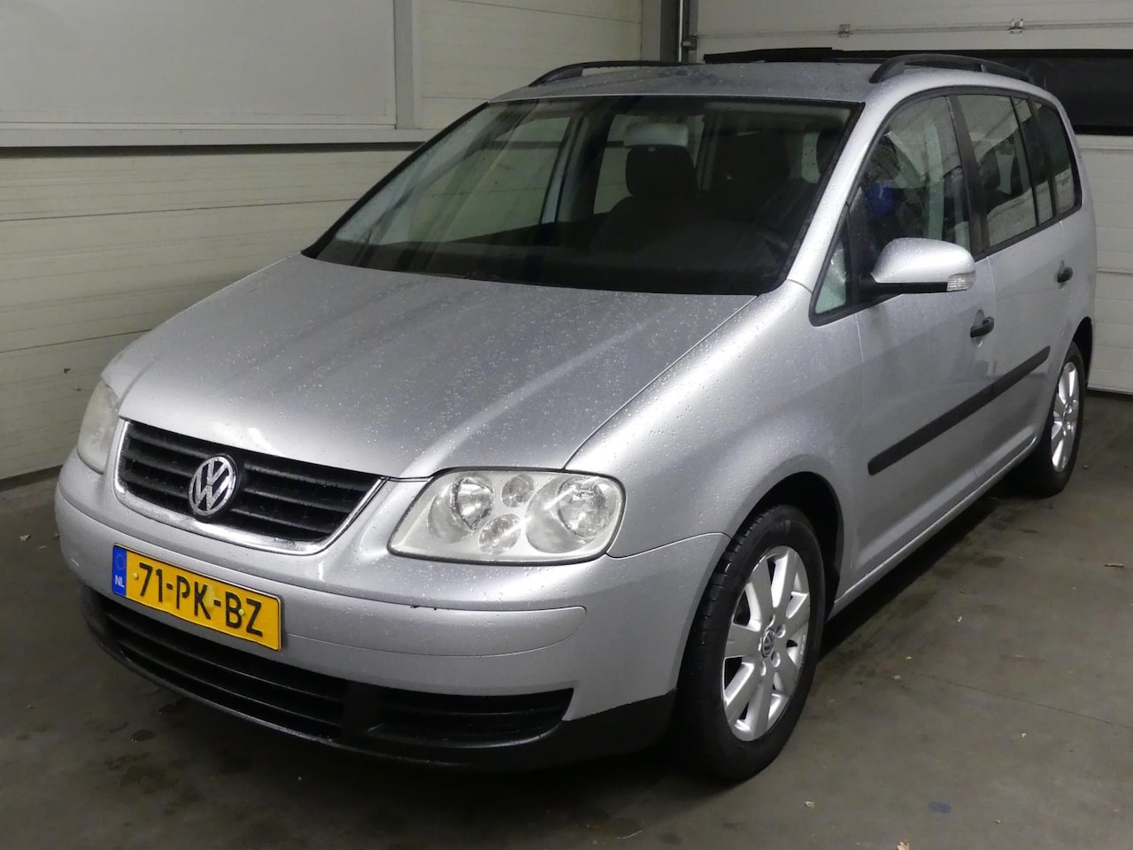 Volkswagen Touran - 1.6-16V FSI Athene - Airco - Netjes Onderhouden - AutoWereld.nl