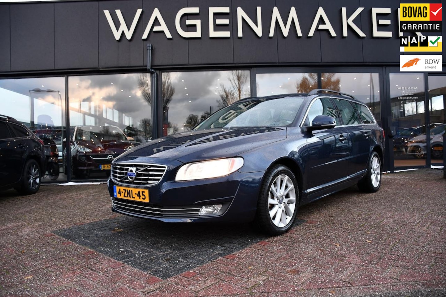 Volvo V70 - 2.0 D4 Nordic+ NAVI|Leder|Clima|Cruise|Stoelvw|NAP - AutoWereld.nl