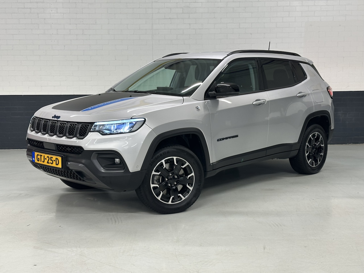 Jeep Compass - 4xe 240 Plug-in Hybrid Electric Trailhawk ACC | DAB | CarPlay | Navigatie | Digital cockpi - AutoWereld.nl