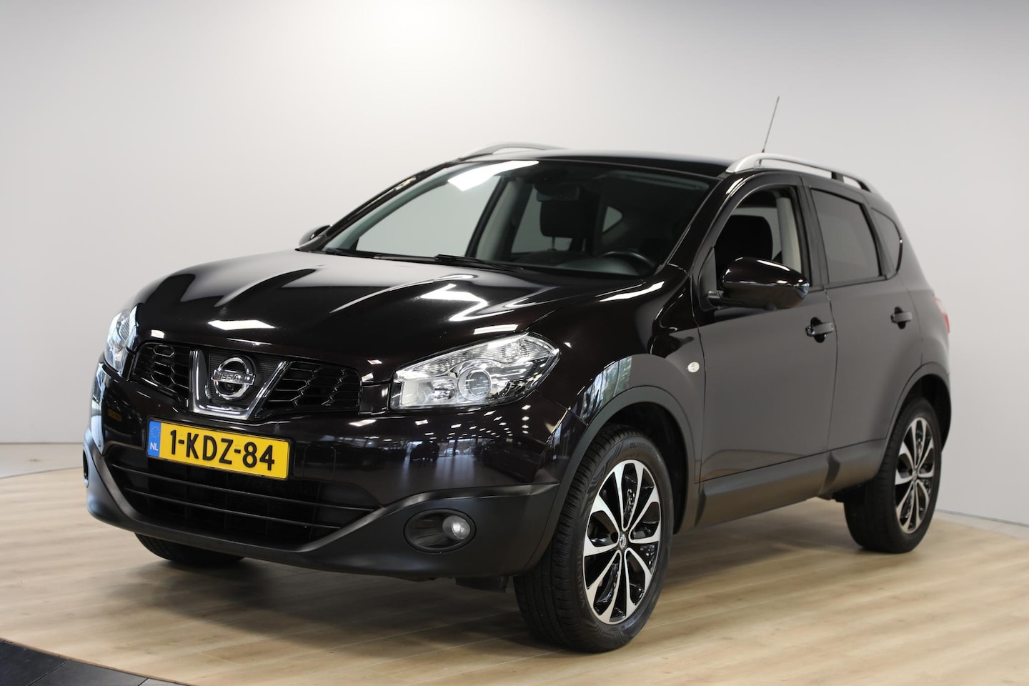 Nissan Qashqai - 1.6 Connect Edition | Navi | Trekhaak | 4 Seizoenenbanden - AutoWereld.nl