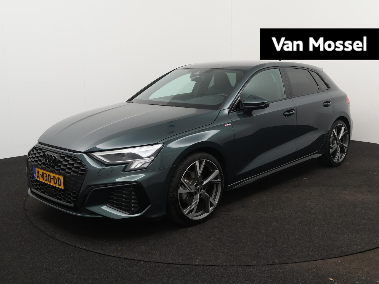 Audi A3 Sportback - 35 TFSI S edition 150 PK | S-Line | Automaat | Audi Exclusive Kleur | Leder | Navigatie | - AutoWereld.nl