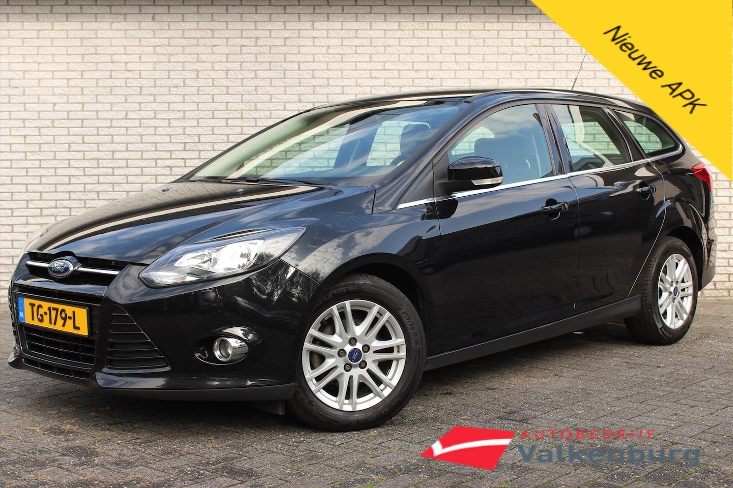 Ford Focus - 1.0 EcoBoost 125pk Titanium | Trekhaak | Stoelverwarming | Cruise Control - AutoWereld.nl