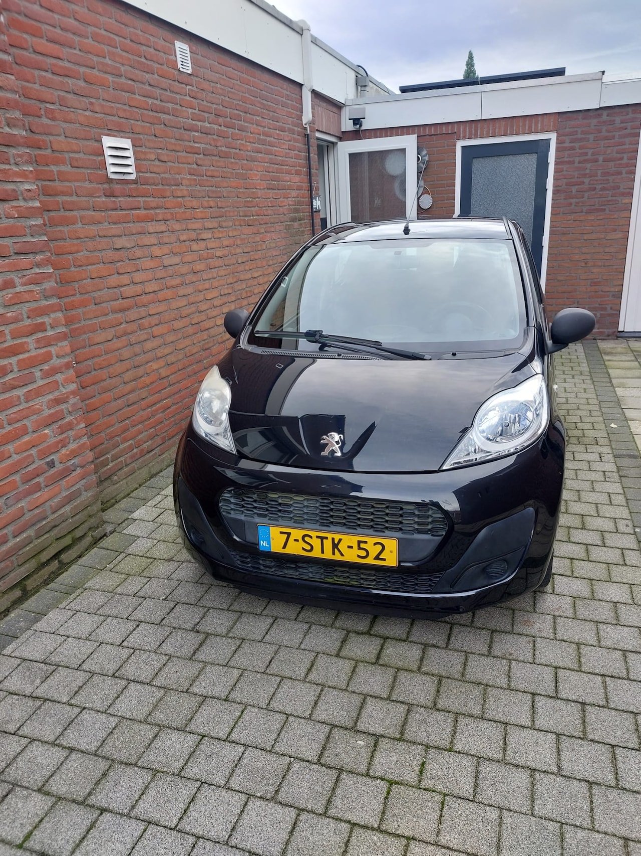 Peugeot 107 - 1.0 Access Accent Mooie goed onderhouden en betrouwbare auto - AutoWereld.nl