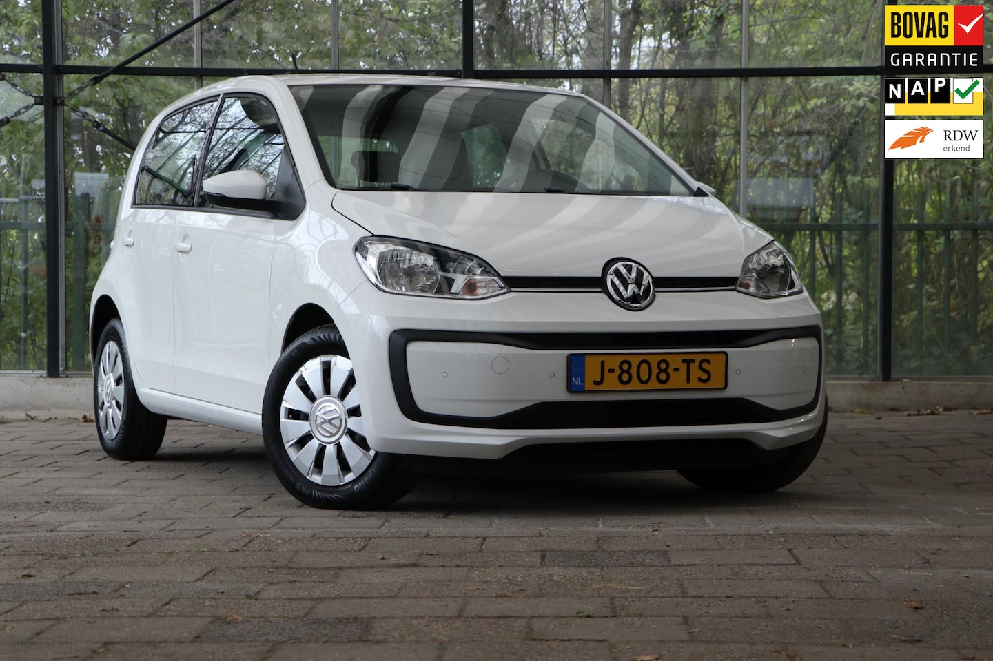 Volkswagen Up! - 1.0 BMT move up! Automaat / PDC v+a / Rijklaarprijs! / 12mnd Bovag - AutoWereld.nl