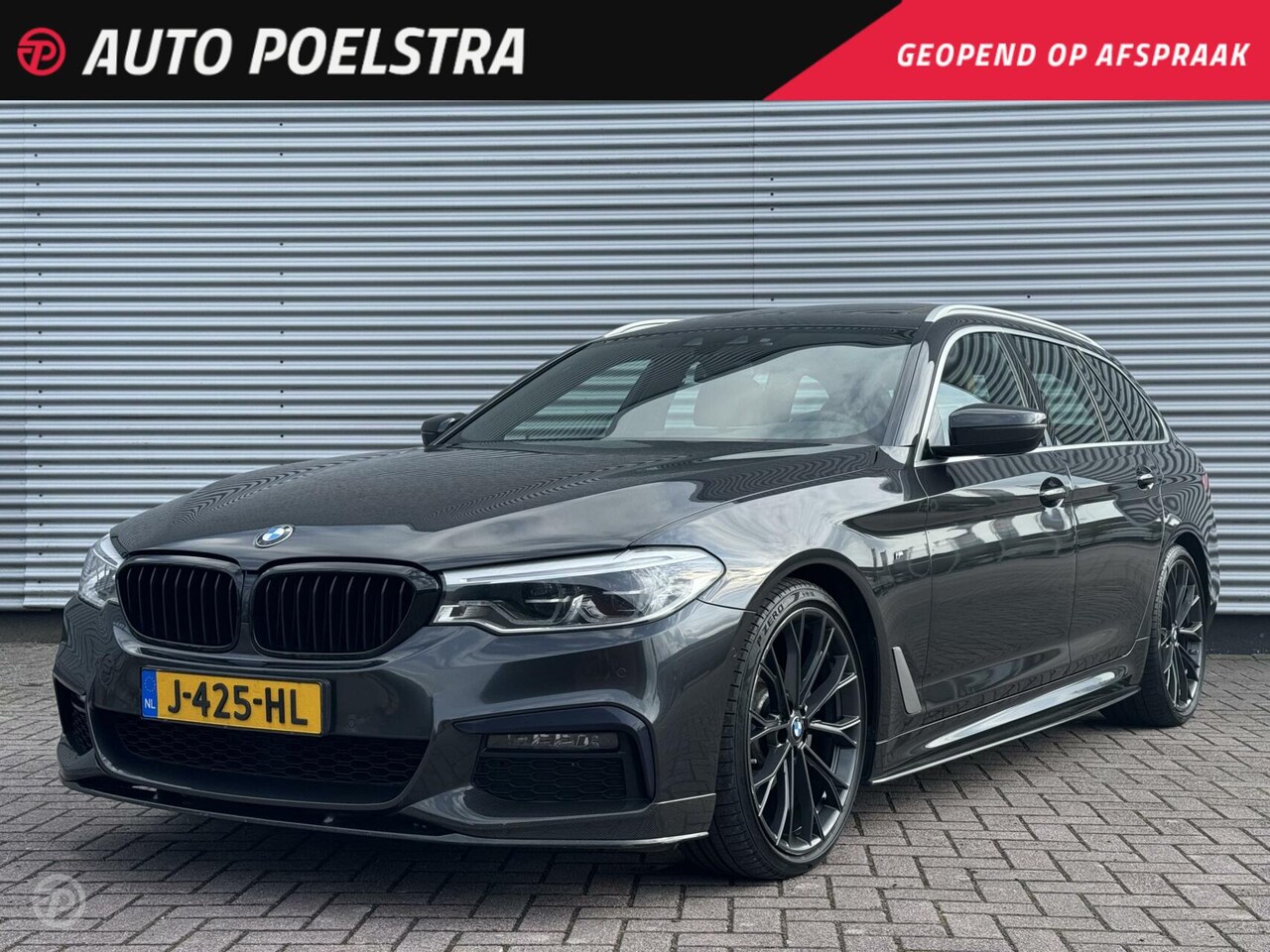 BMW 5-serie Touring - 520d High Executive M Sport Pano 20" Adaptive LED Trekhaak Facelift - AutoWereld.nl