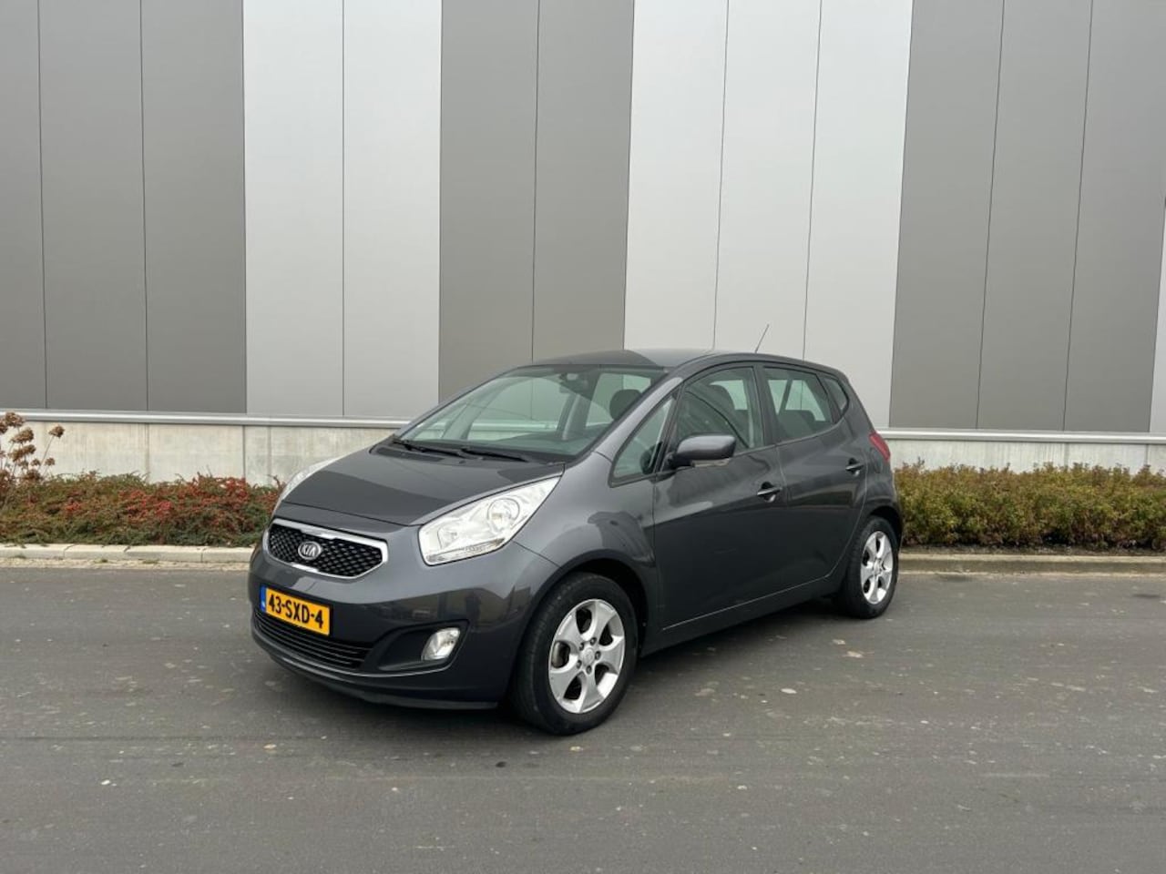 Kia Venga - 1.6 CVVT X-ecutive automaat / cruise control / bluetooth / multi. stuur / aut. airco - AutoWereld.nl