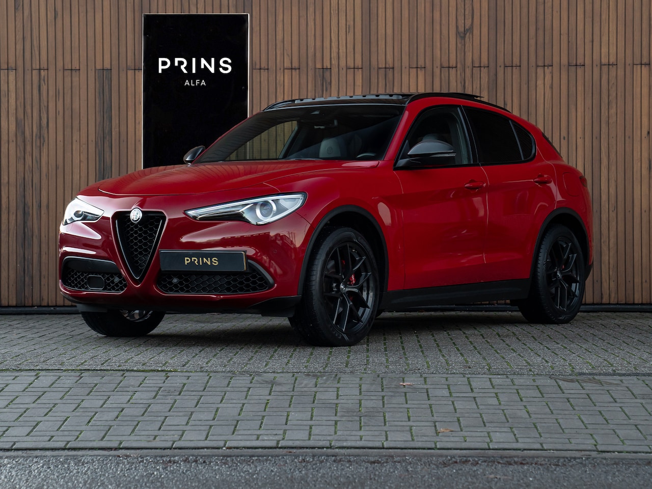 Alfa Romeo Stelvio - 2.0T 280pk AWD B-Tech | Panoramadak | Veloce stoelen | CarPlay - AutoWereld.nl