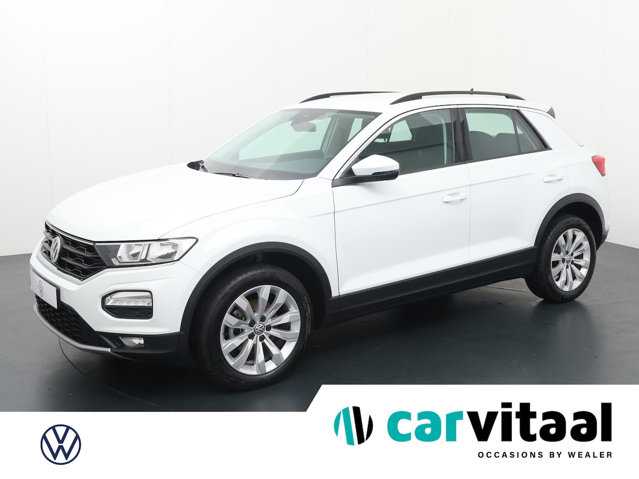 Volkswagen T-Roc - 1.0 TSI Style | 110 PK | Achteruitrijcamera | DAB radio | Navigatiesysteem - AutoWereld.nl