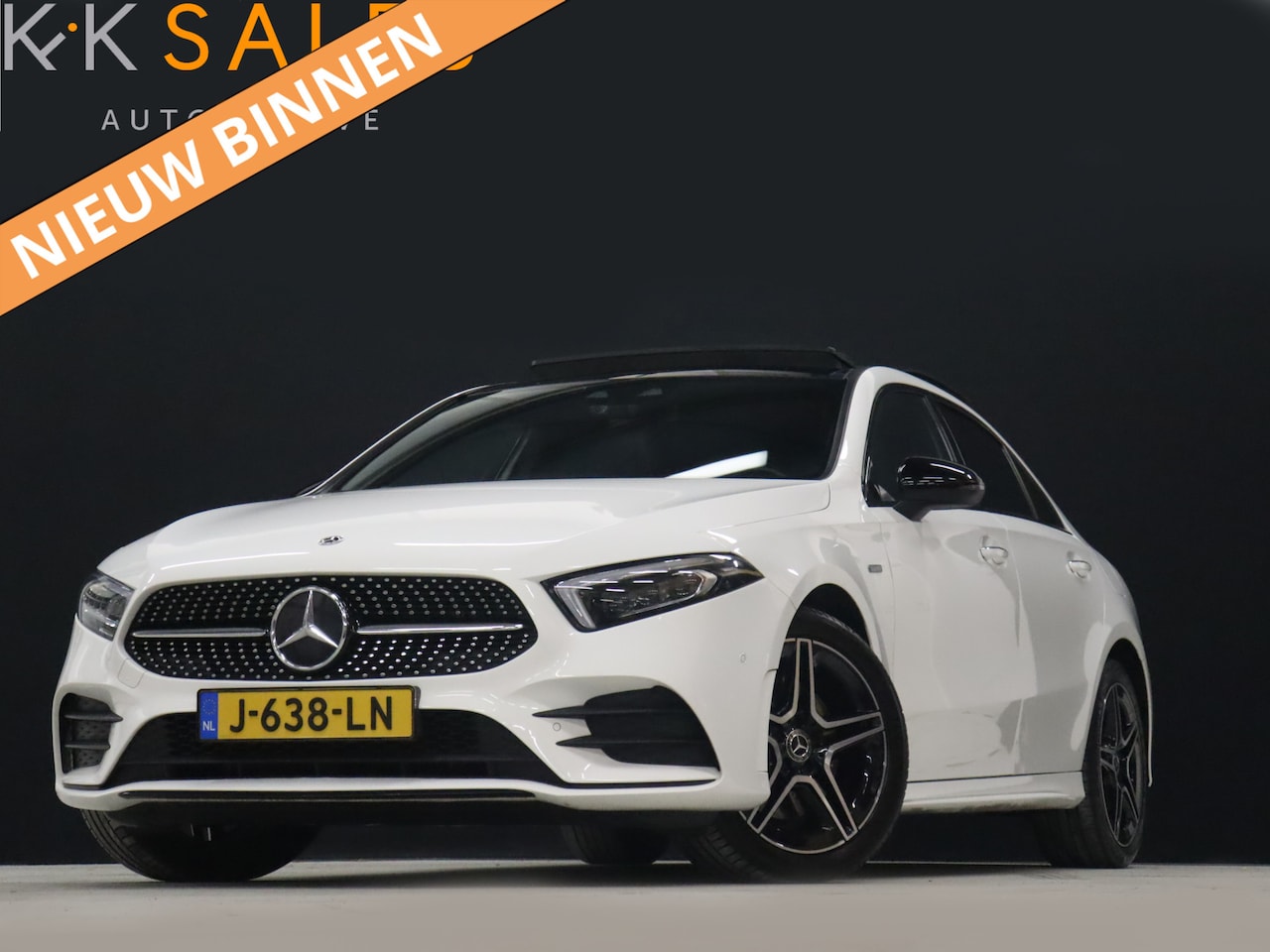 Mercedes-Benz A-klasse - 250e AMG Sport [SCHUIFKANTELDAK, SFEERVERLICHTING, ACHTERUITRIJCAMERA, ELEC STOELEN, STOEL - AutoWereld.nl