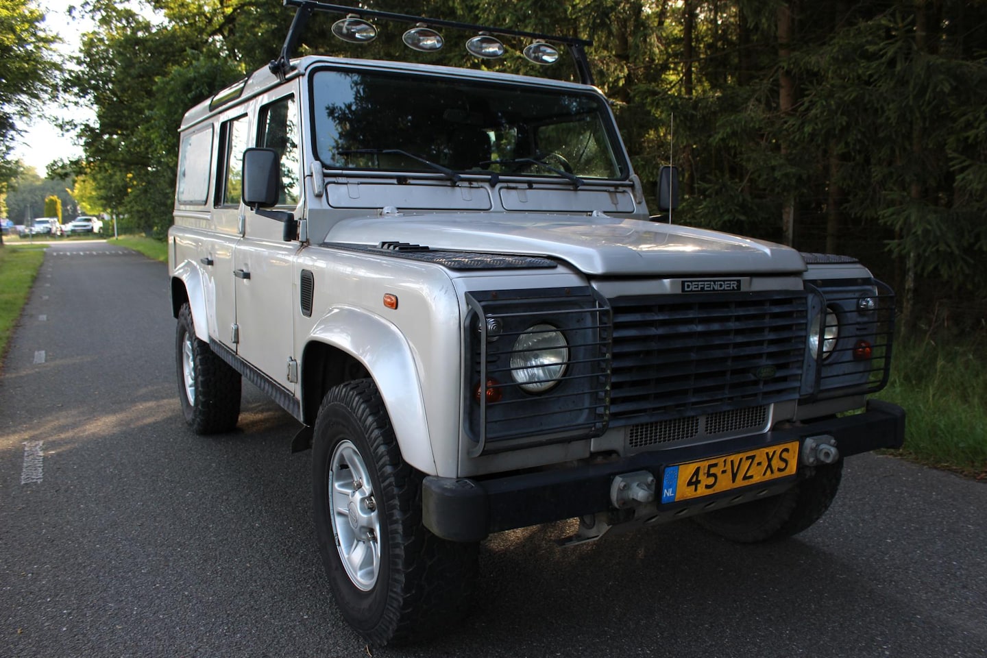 Land Rover Defender 110 - TD5 ST WGN HR 4WD - AutoWereld.nl