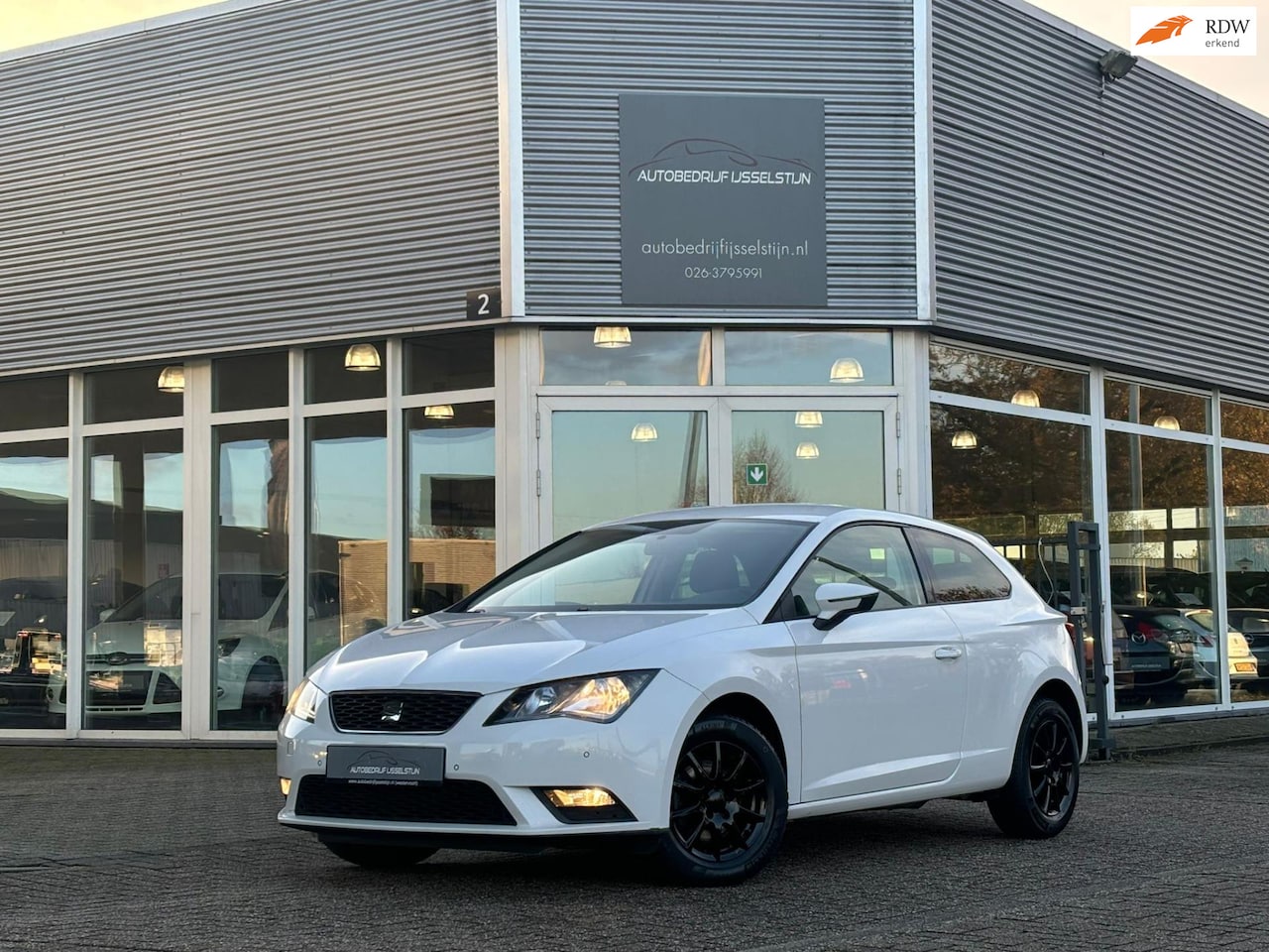 Seat Leon - 1.2 TSI / Airco / Pdc Voor en Achter / Lm Velgen. - AutoWereld.nl