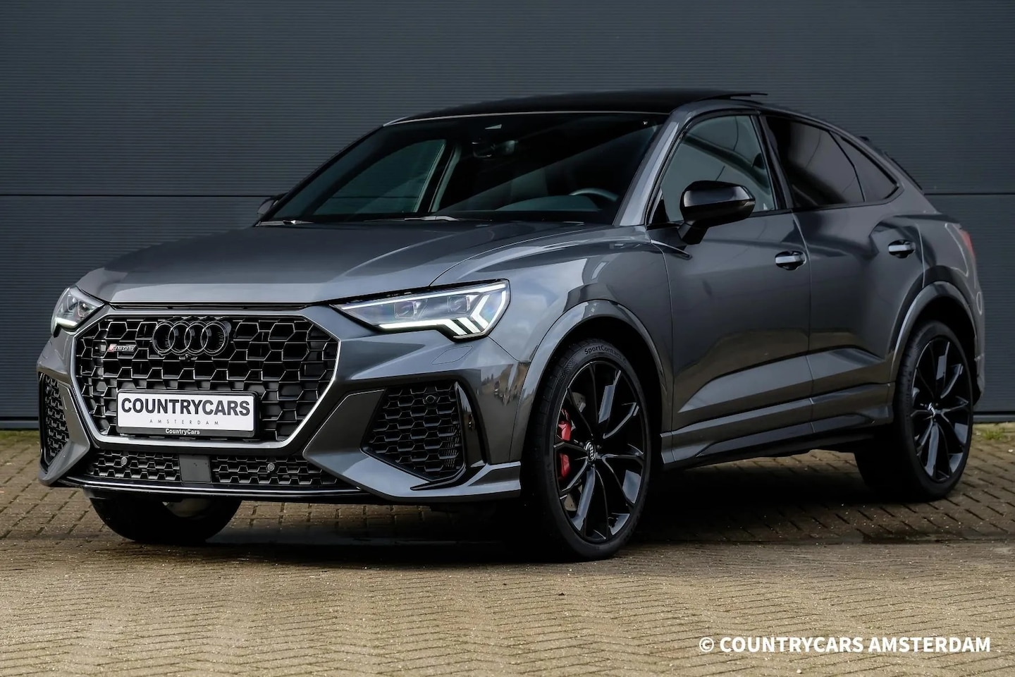 Audi Q3 Sportback - 2.5 TFSI RS | PANO |RS Stoelen |RS Sportuitlaat | - AutoWereld.nl