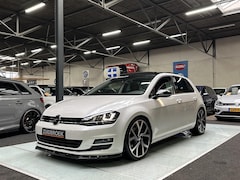 Volkswagen Golf - 1.4 TSI 140PK DSG 5-Deurs MAXTON PANODAK Xenon Leer