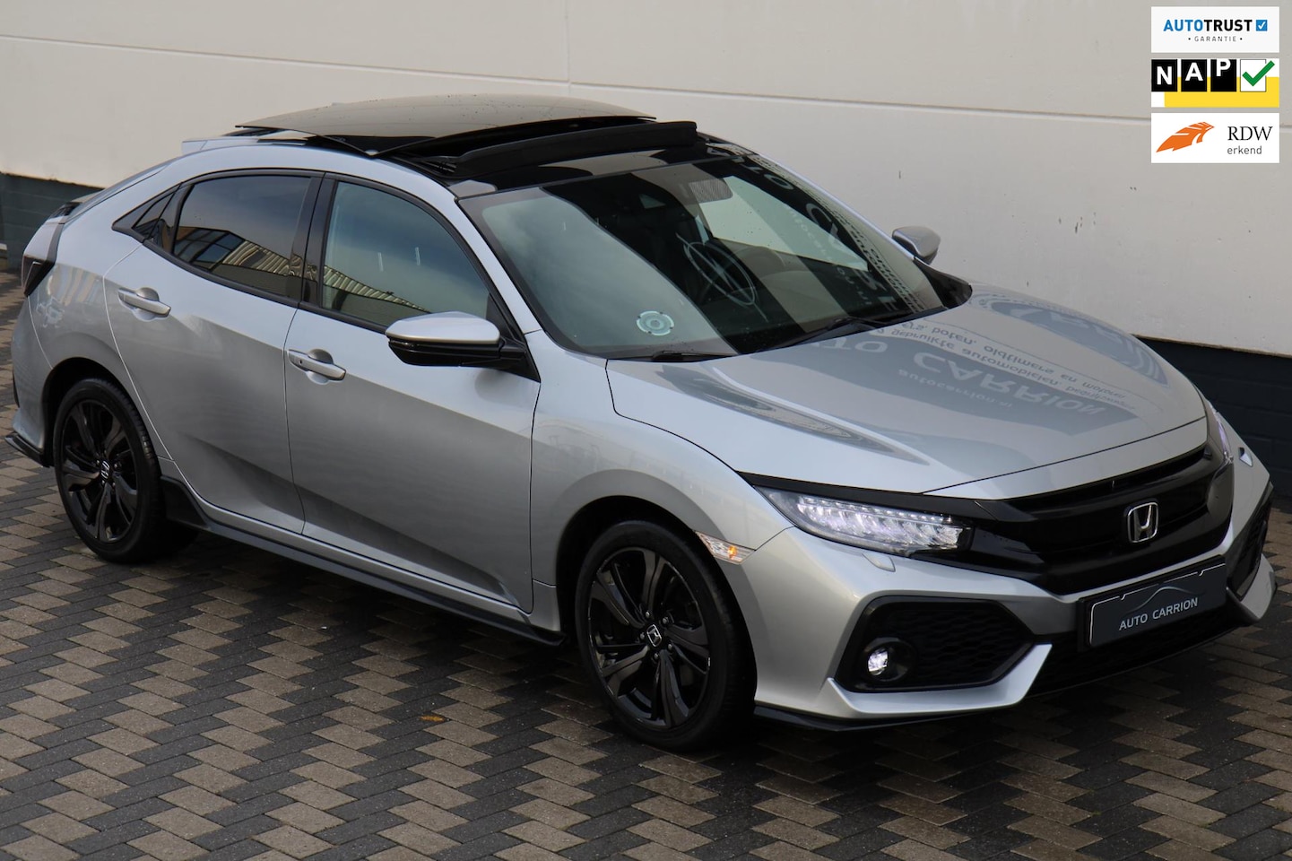 Honda Civic - 1.5 i-VTEC 182PK Sport Pano LED LUXE !! - AutoWereld.nl