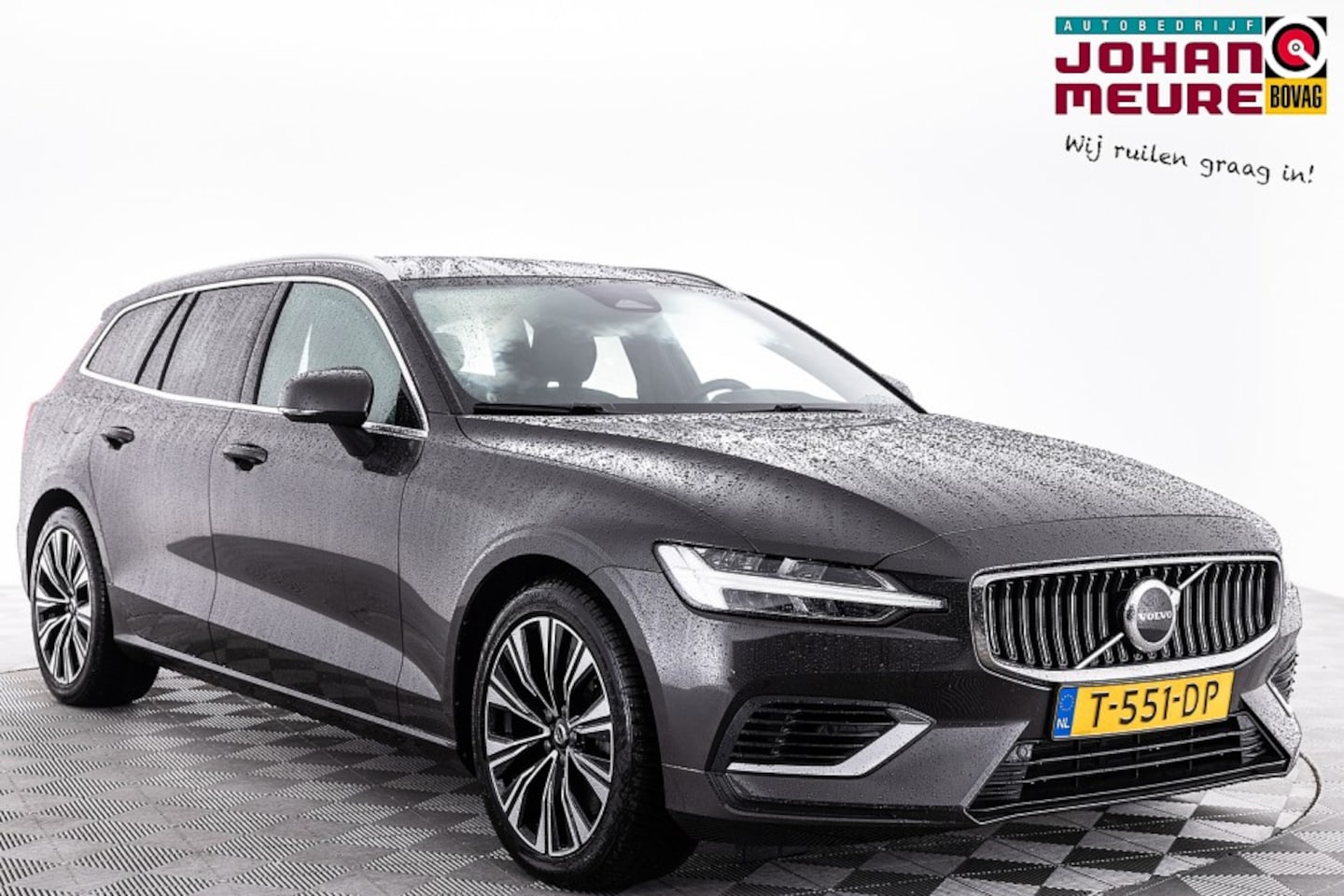 Volvo V60 - 2.0 T6 Recharge AWD Plus Bright | LEDER | Full LED | CAMERA | PHEV . - AutoWereld.nl