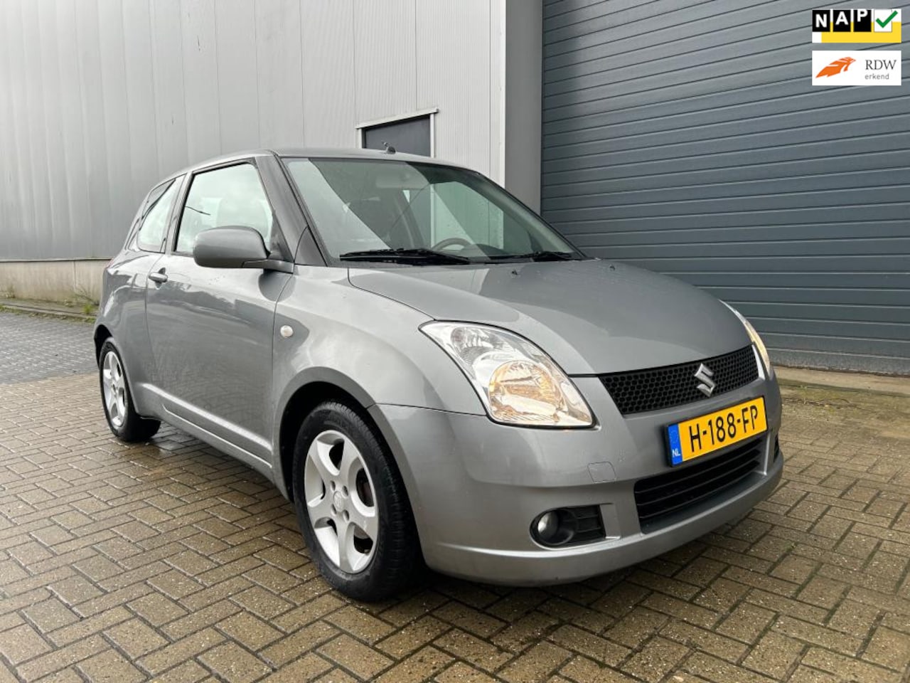 Suzuki Swift - 1.3i Exclusive AUT AIRCO APK 2008 - AutoWereld.nl