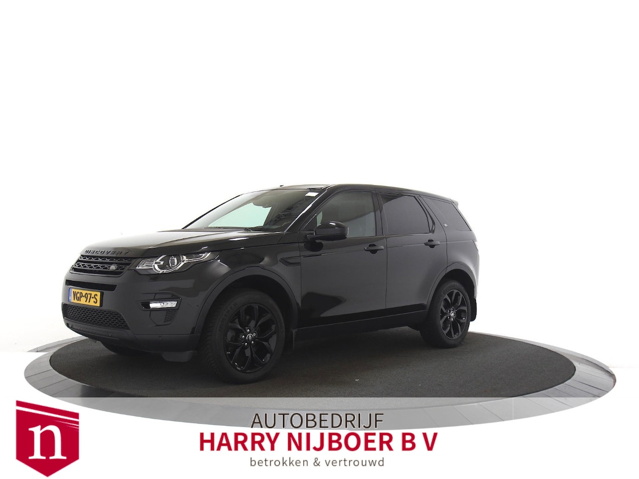 Land Rover Discovery Sport - 2.0 TD4 SE Navigatie / Lederen Bekleding / Panoramadak / Enz - AutoWereld.nl