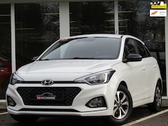 Hyundai i20 - 1.2 CVVT Cruise/Navi/Bluetooth/Camera/Stoel en stuurverwarming