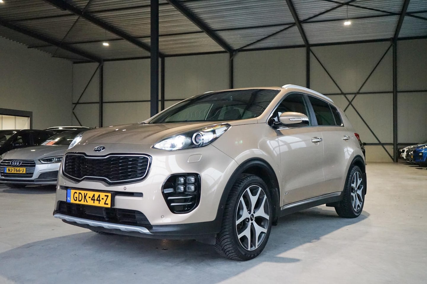 Kia Sportage - 1.6 T-GDI 4WD GT-Line TREKHAAK | LEDER | CARPLAY - AutoWereld.nl