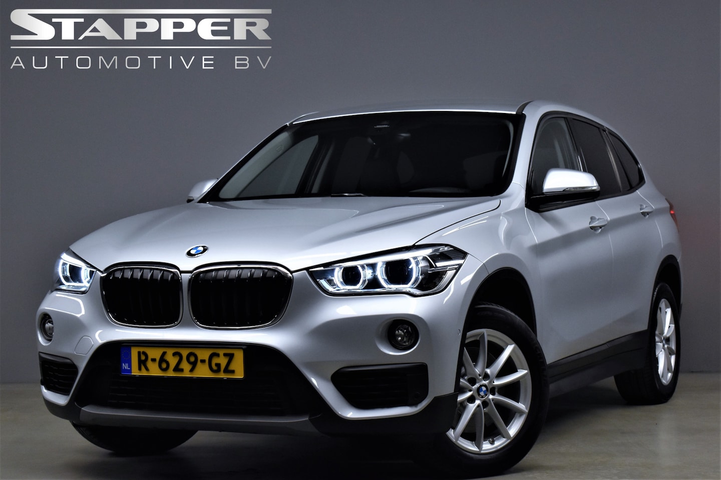 BMW X1 - xDrive20i 192pk Automaat Executive Dealer OH Navi/Camera/Xenon/Led/H.Leer/Stoelverw./Pcd/C - AutoWereld.nl