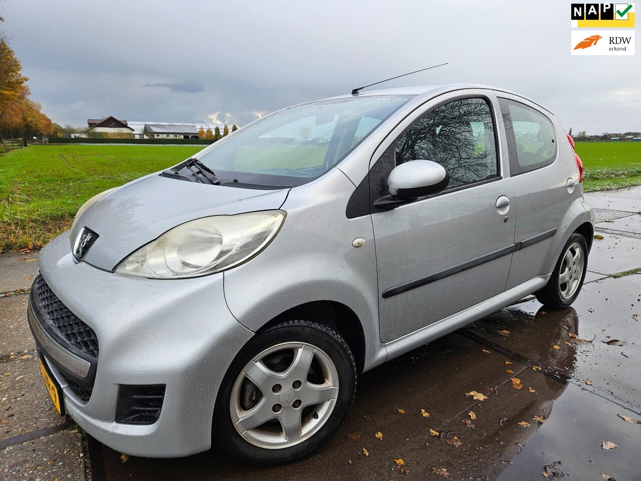 Peugeot 107 - 1.0-12V XR/ airco/ 5 deurs/ nieuwe apk - AutoWereld.nl