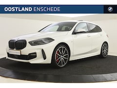 BMW 1-serie - 118i High Executive M Sport / Panoramadak / M Sportstoelen / Adaptieve LED / Parking Assis