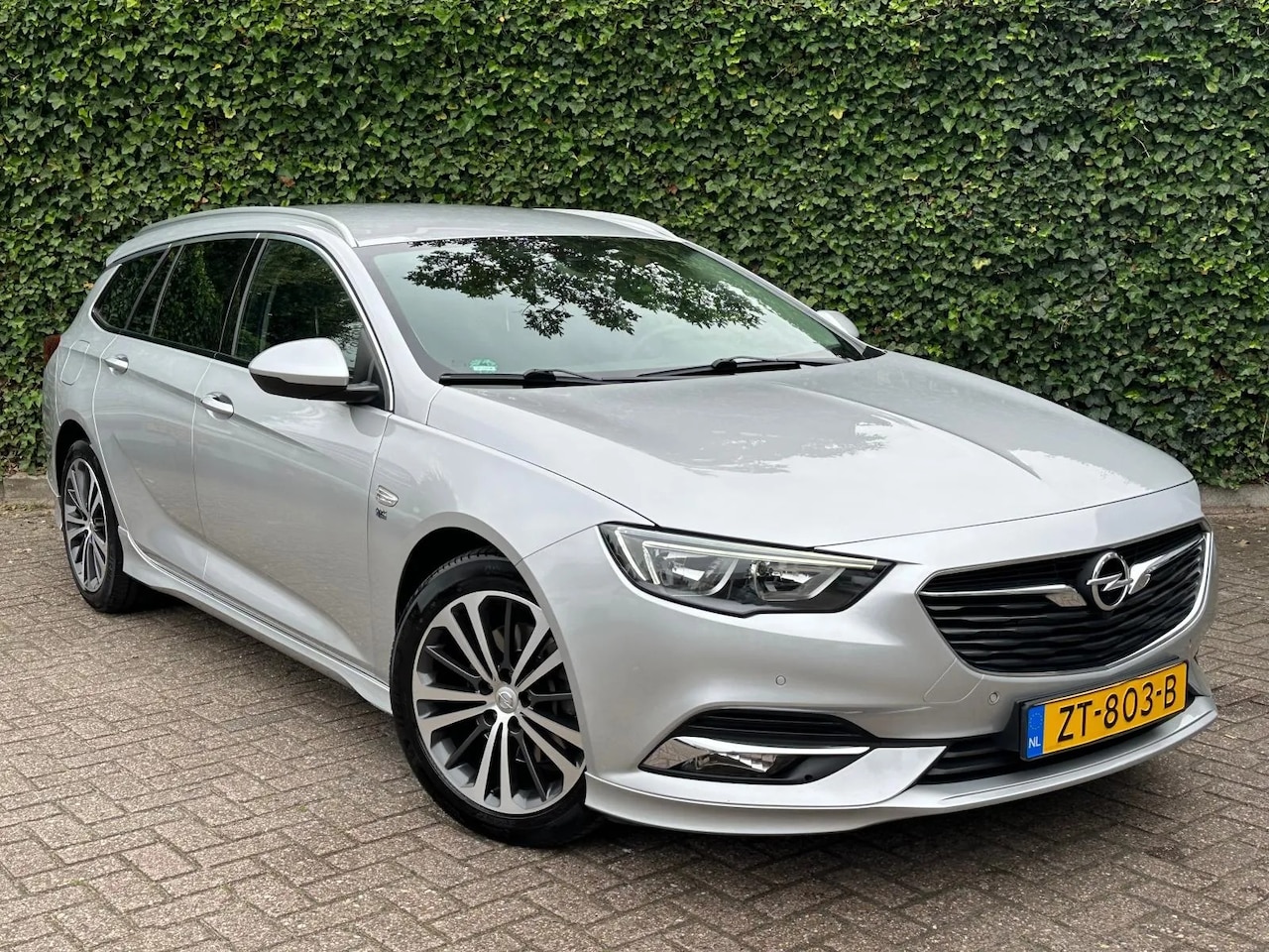 Opel Insignia Sports Tourer - 2.0 CDTI Business Executive 2.0 CDTI Business Executive - AutoWereld.nl