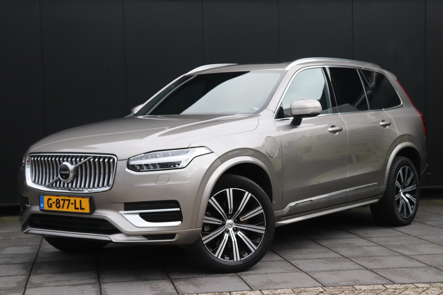 Volvo XC90 - 2.0 T8 Twin Engine AWD Inscription | 7 PERSOONS | HARMAN & KARDON | STOEL/STUURVERW. | MEM - AutoWereld.nl