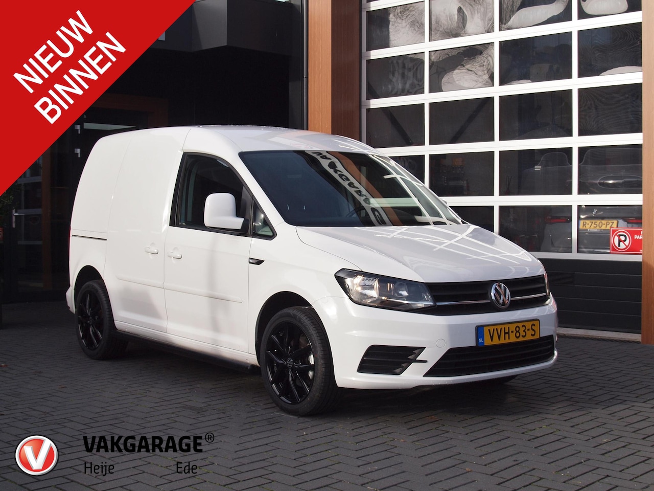 Volkswagen Caddy - 1.2 TSI L1H1 BMT | 17 Inch | Airco | Navi | Bluetooth | - AutoWereld.nl