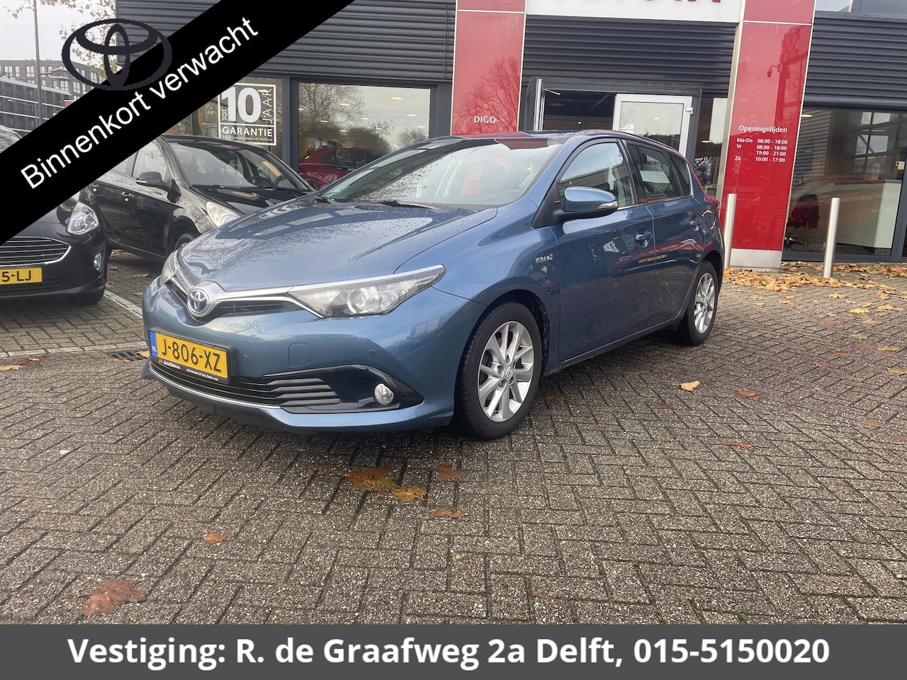 Toyota Auris - 1.8 Hybrid Dynamic Parkeersensoren voor | Parkeerhulp camera | Climate Control - AutoWereld.nl