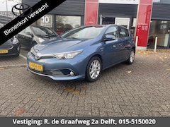 Toyota Auris - 1.8 Hybrid Dynamic | Parkeersensoren voor | Parkeerhulp camera | Climate Control