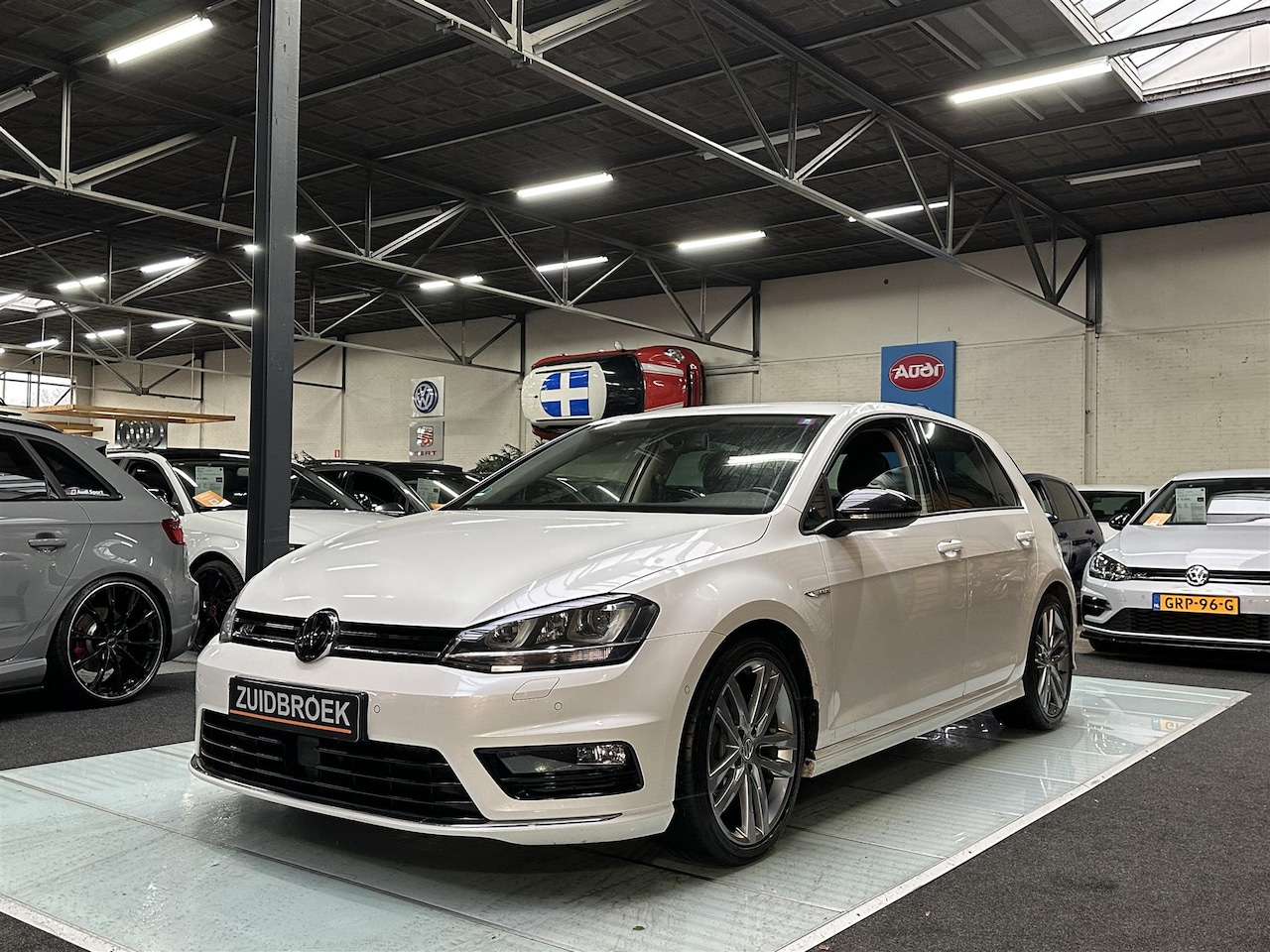 Volkswagen Golf - 1.4 TSI 150PK 5-Deurs R-LINE Stuurbed. XENON - AutoWereld.nl