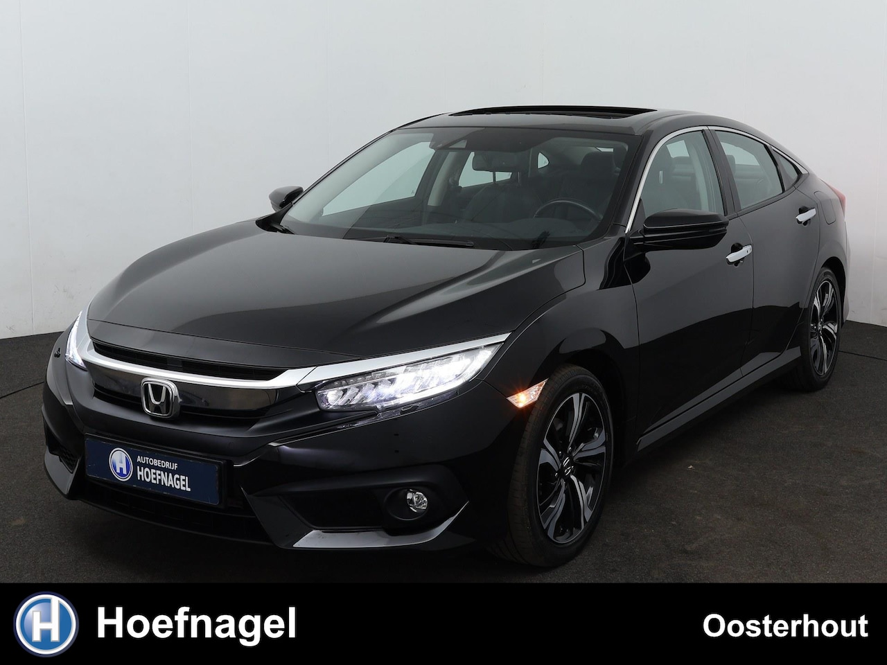 Honda Civic - 1.5 i-VTEC Executive Automaat | Panoramadak | Camera | Adaptive Cruise Control | Trekhaak - AutoWereld.nl