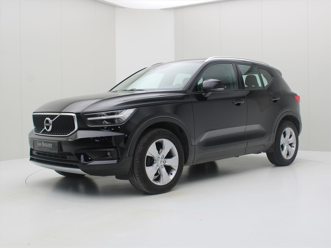 Volvo XC40 - T3 163pk Geartronic Momentum Pro [ PANODAK+LED+CARPLAY+CAMERA+CLIMAAT+CRUISE+PDC ] - AutoWereld.nl