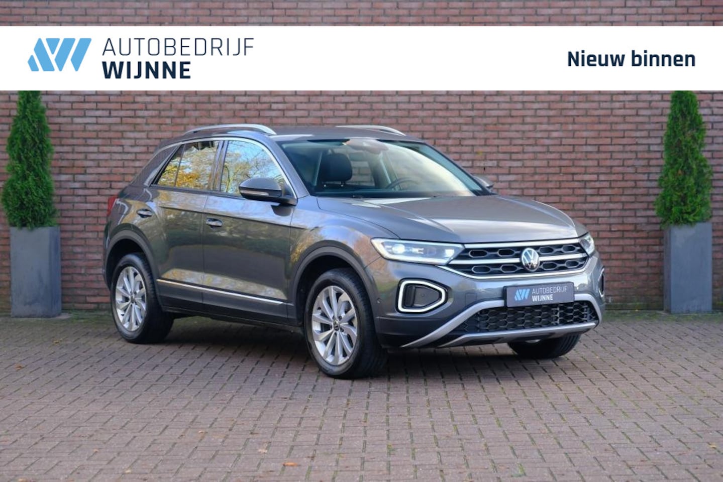 Volkswagen T-Roc - 1.5 TSi 150pk DSG Style | App Connect | Matrix LED | Adaptive Cruise | Elektrische Achterk - AutoWereld.nl