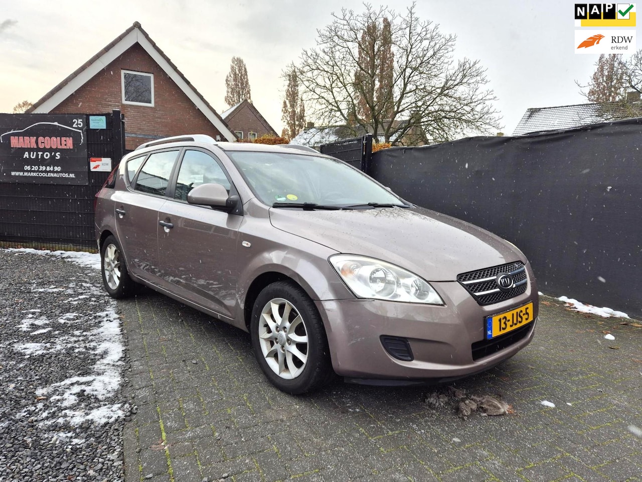 Kia Cee'd Sporty Wagon - 1.6 Fifteen ISG Airco - AutoWereld.nl