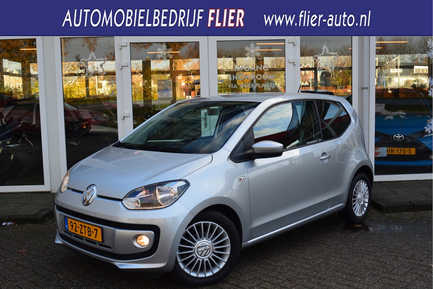 Volkswagen Up! - 1.0 60PK High Up! BlueMotion | Orig. NL | NAP | - AutoWereld.nl